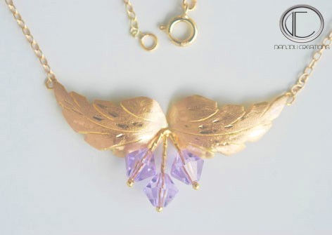 Collier isis
