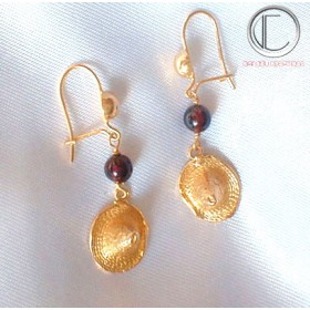 Hat Bakoua earrings. Gold 750/1000