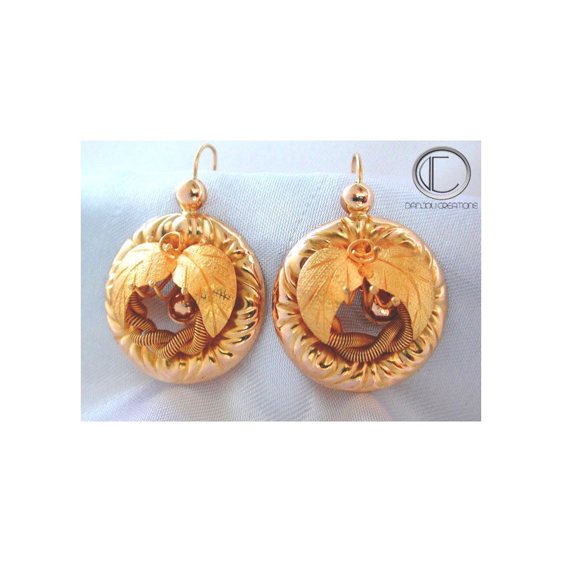 boucles d'oreilles chenilles.Or 750/1000